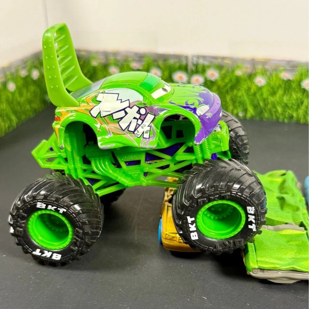 Disney Pixar Cars Custom Monster Truck Wingo Monster Jam 1:64 See Photos